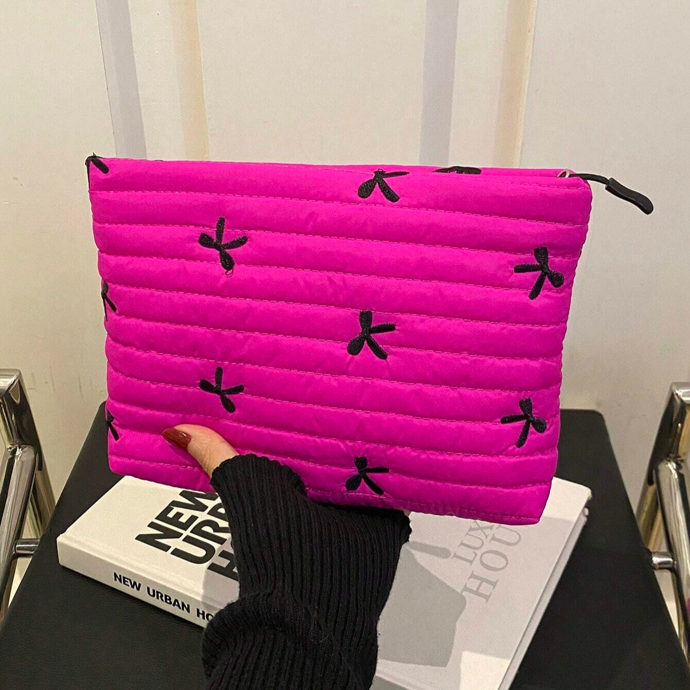 Rosa & Moños Makeup Bag