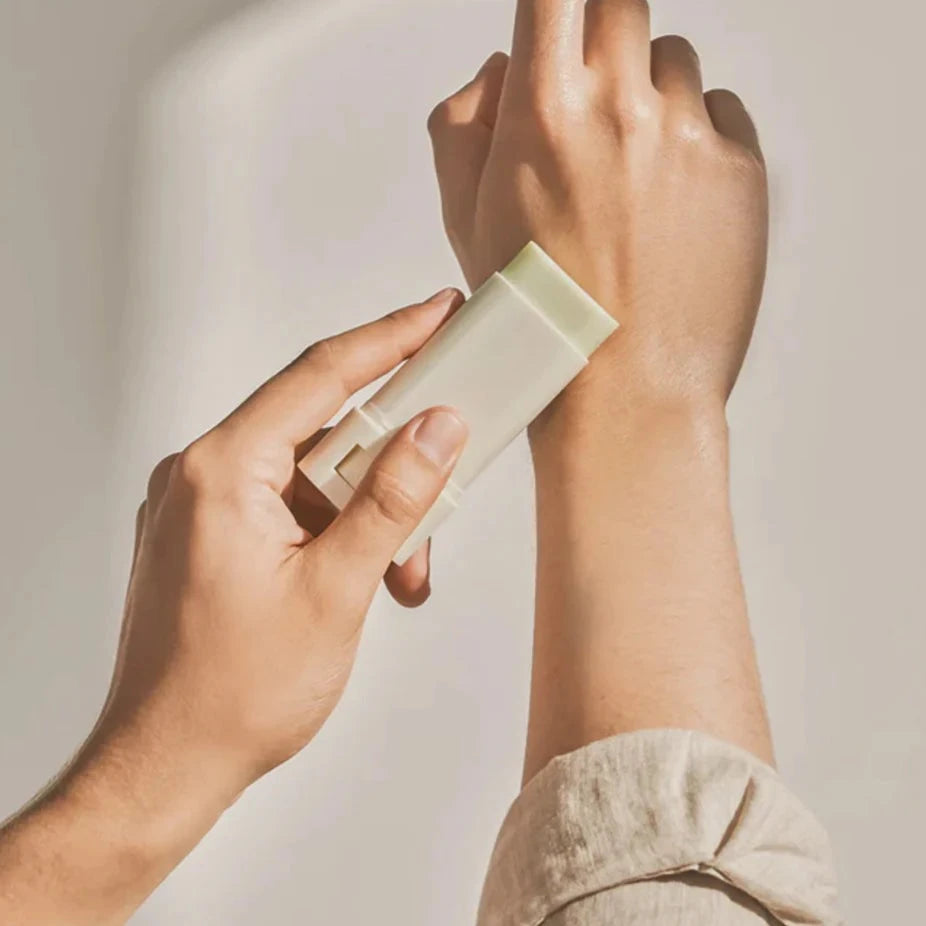Matte Sun Stick Mugwort + Camilia SPF50 PA++++