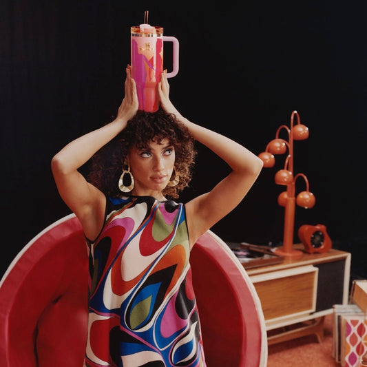 Barbie™ 60's Twist 'N Turn Quencher