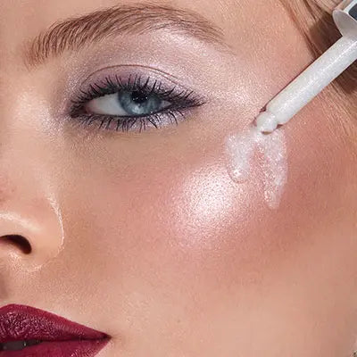 Snow-Kissed Holiday Icy Shimmer Highlighter | PREVENTA