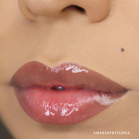 A Must Luminizer Lip Gloss