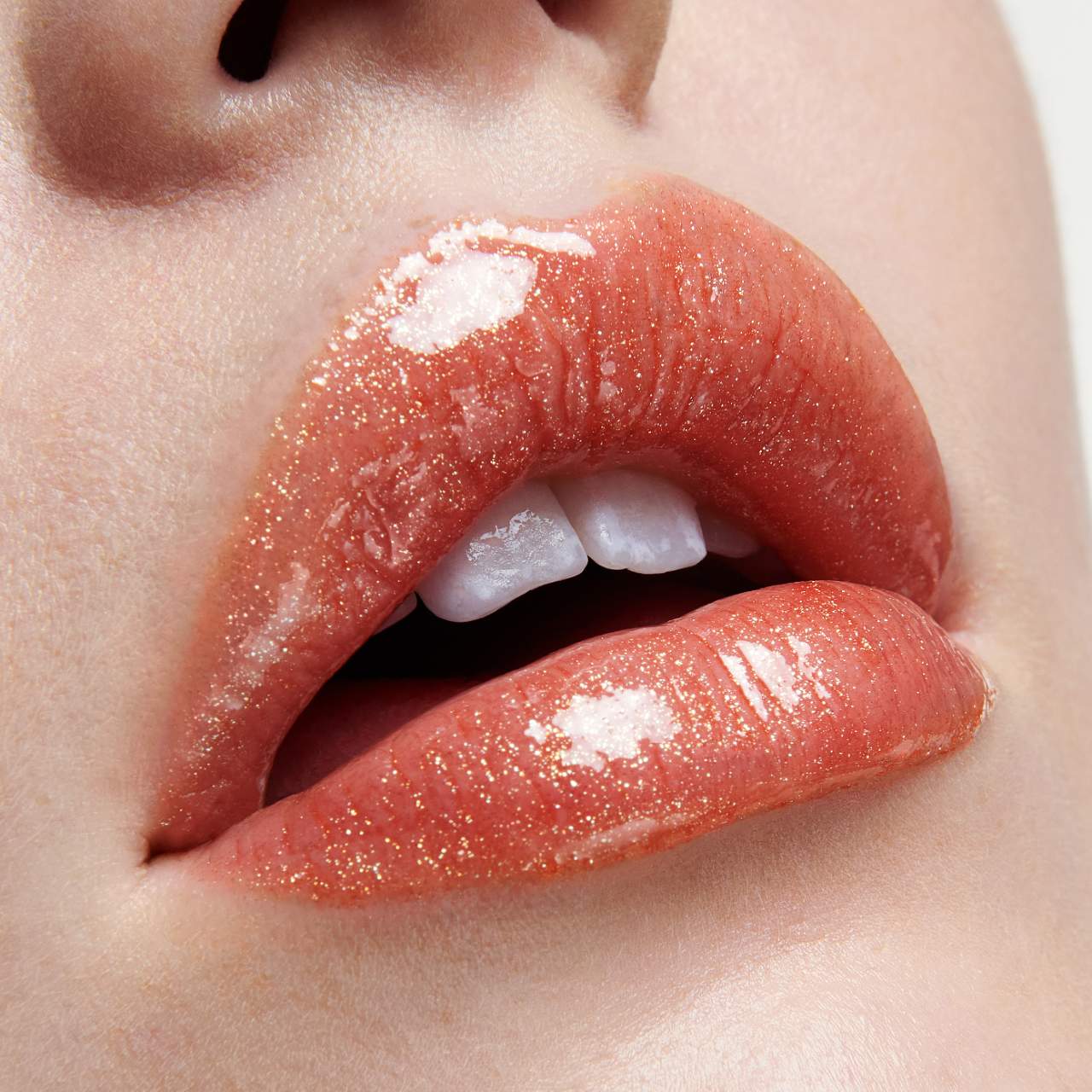 Maximising Lip Plumping Serum | PREVENTA