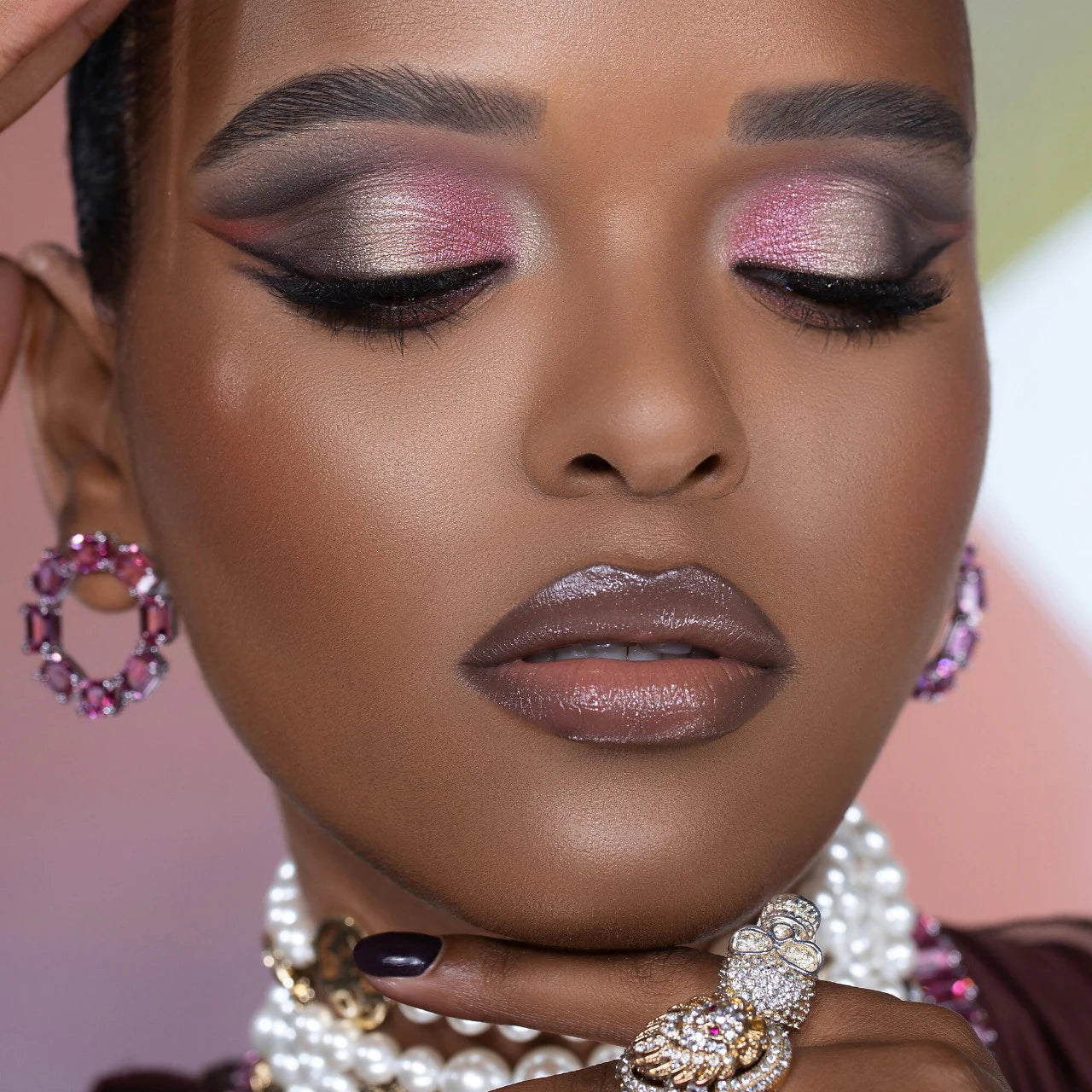 Retro Glam Eyeshadow Palette | PREVENTA