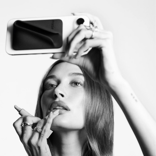 Black Snap-On Lip Case Lip Holder With MagSafe