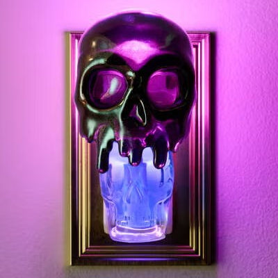 Dripping Skull Nightlight Wallflowers Fragrance Plug | PREVENTA