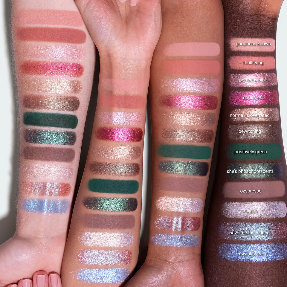 r.e.m. Beauty x Wicked Ozdust Eyeshadow Palette | PREVENTA