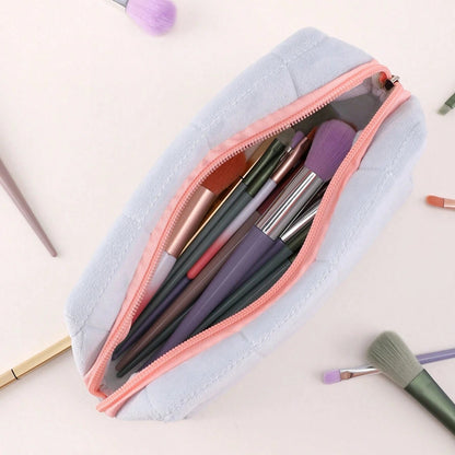 Corazones Lila Makeup Bag