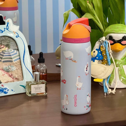 FreeSip® UO-Exclusive 32oz - Silly Goose