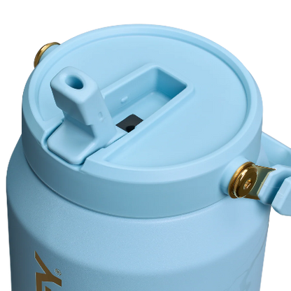 Messi x Stanley 1913 IceFlow™ Flip Straw Jug