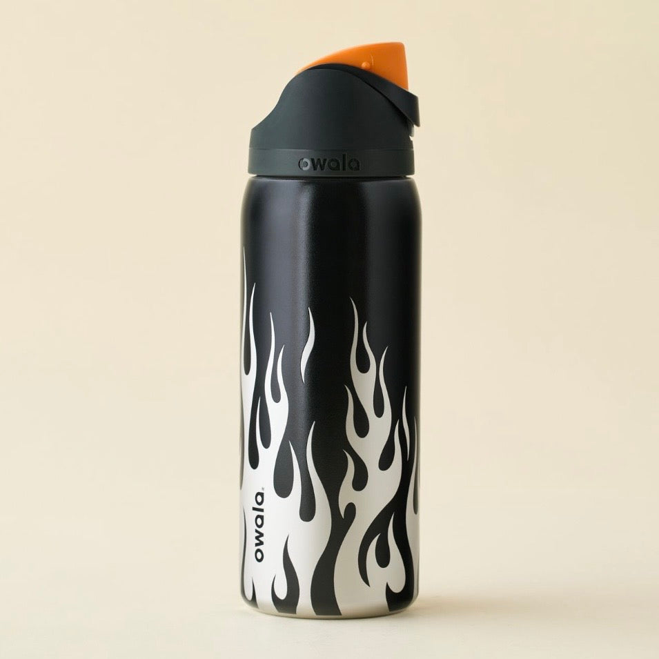 FreeSip® UO-Exclusive 32oz - Chrome Inferno