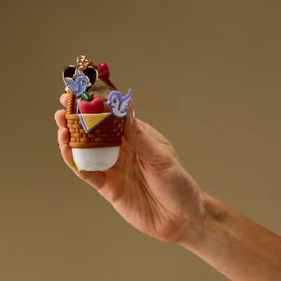 Snow White Basket PocketBac Holder