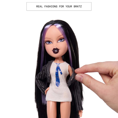 Bratz All Dolled Up Fashion & Shoe Pack Blind Box