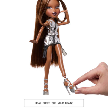 Bratz All Dolled Up Fashion & Shoe Pack Blind Box
