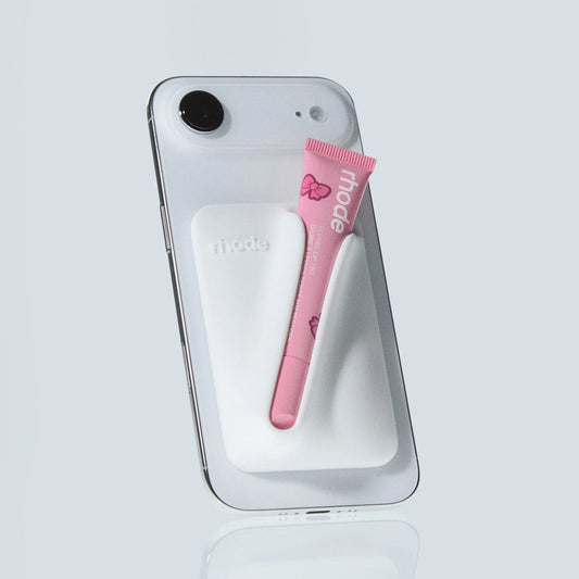 White Snap-On Lip Case Lip Holder With MagSafe