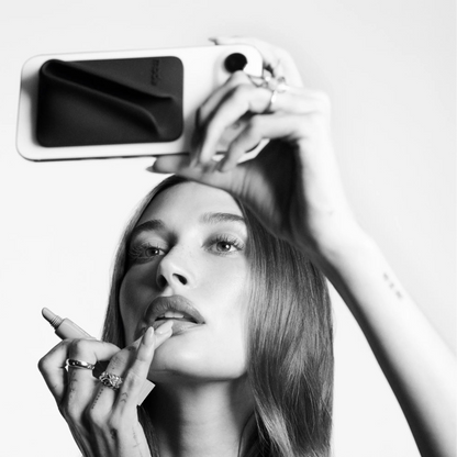 Snap-On Lip Case Lip Holder With MagSafe